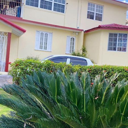 קינגסטון Russell Heights Vacation Home מראה חיצוני תמונה