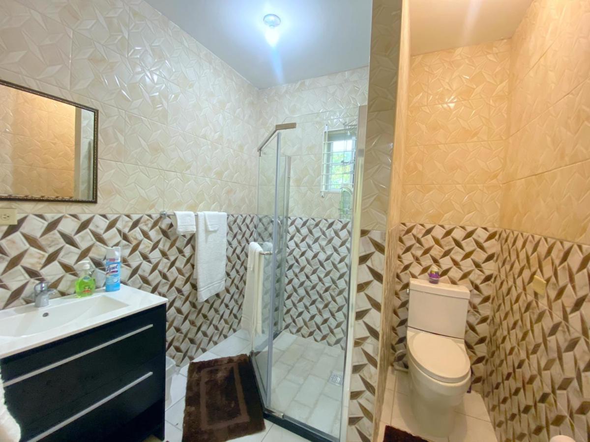 קינגסטון Russell Heights Vacation Home מראה חיצוני תמונה