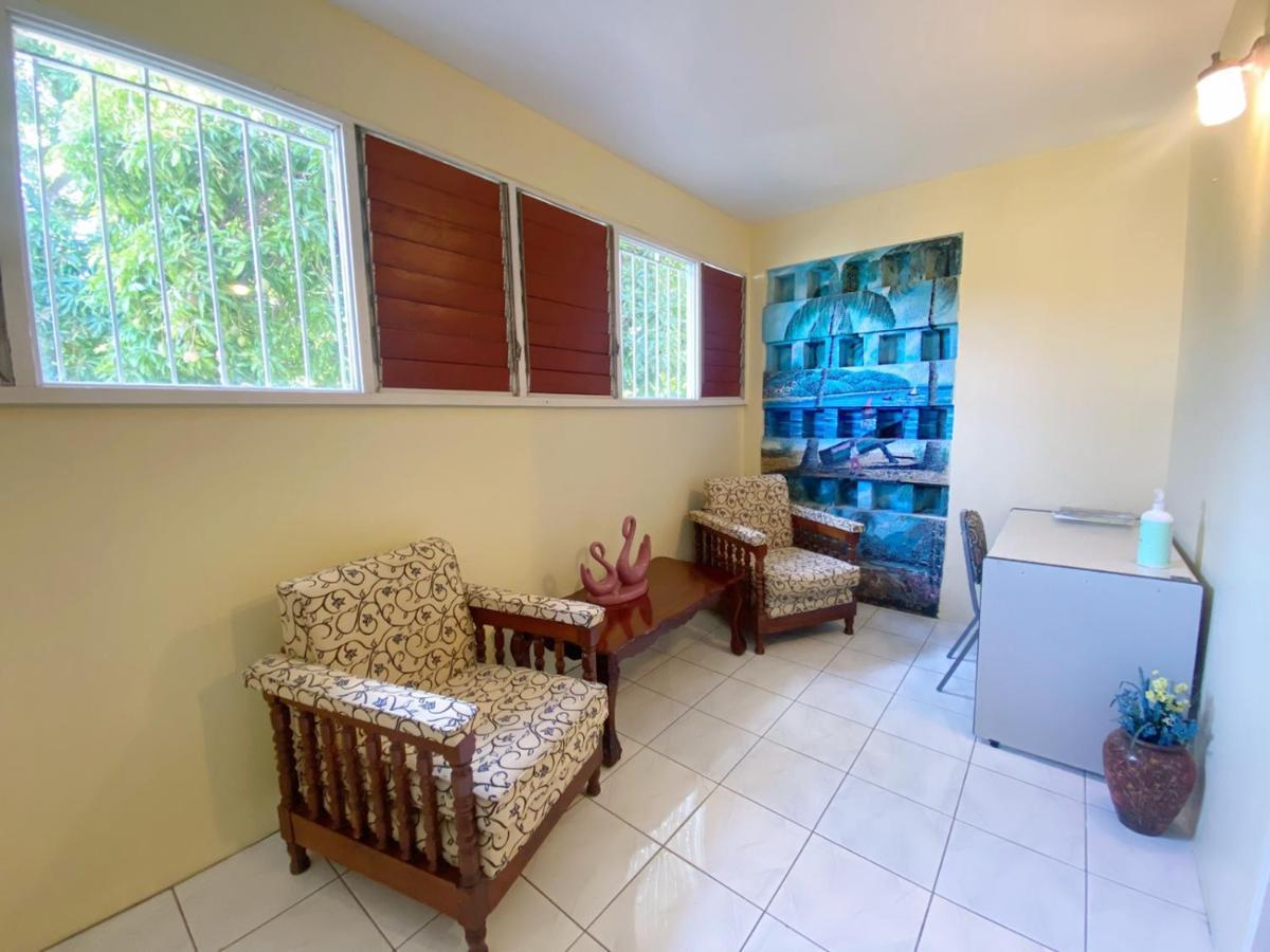 קינגסטון Russell Heights Vacation Home מראה חיצוני תמונה